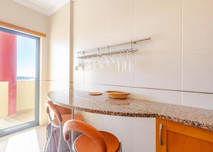 Sea View Apartment, Ac, Wifi, Pool Апартаменты Албуфейра