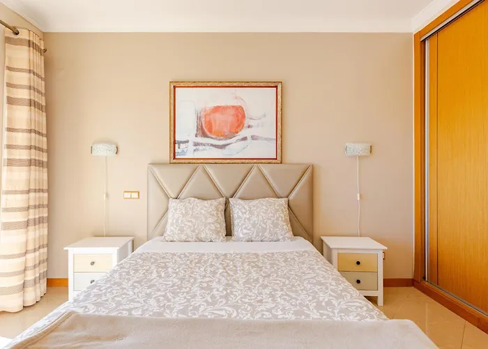 Sea View Apartment, Ac, Wifi, Pool