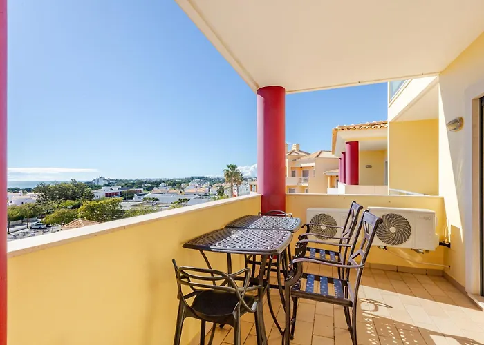 Апартаменты Sea View Apartment, Ac, Wifi, Pool *