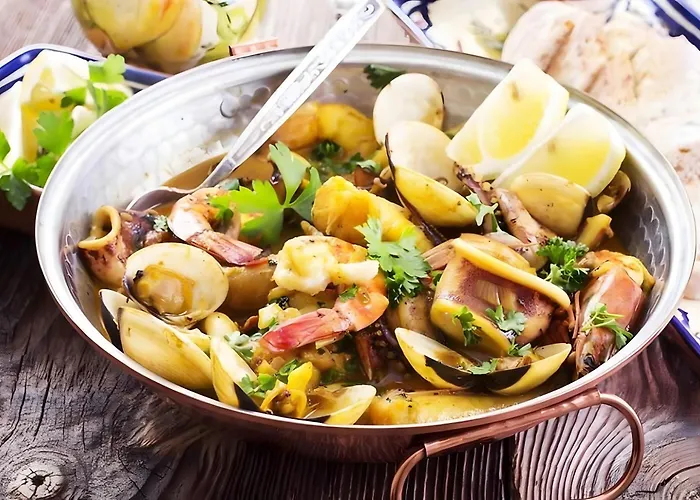 Sea View Apartment, Ac, Wifi, Pool Апартаменты Албуфейра